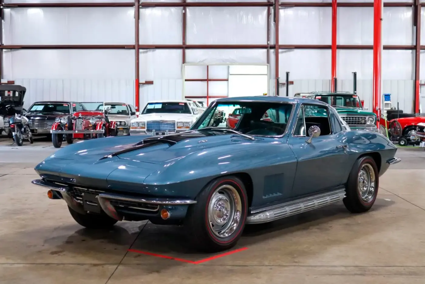 1967 Chevrolet Corvette — photograph 1 of 10